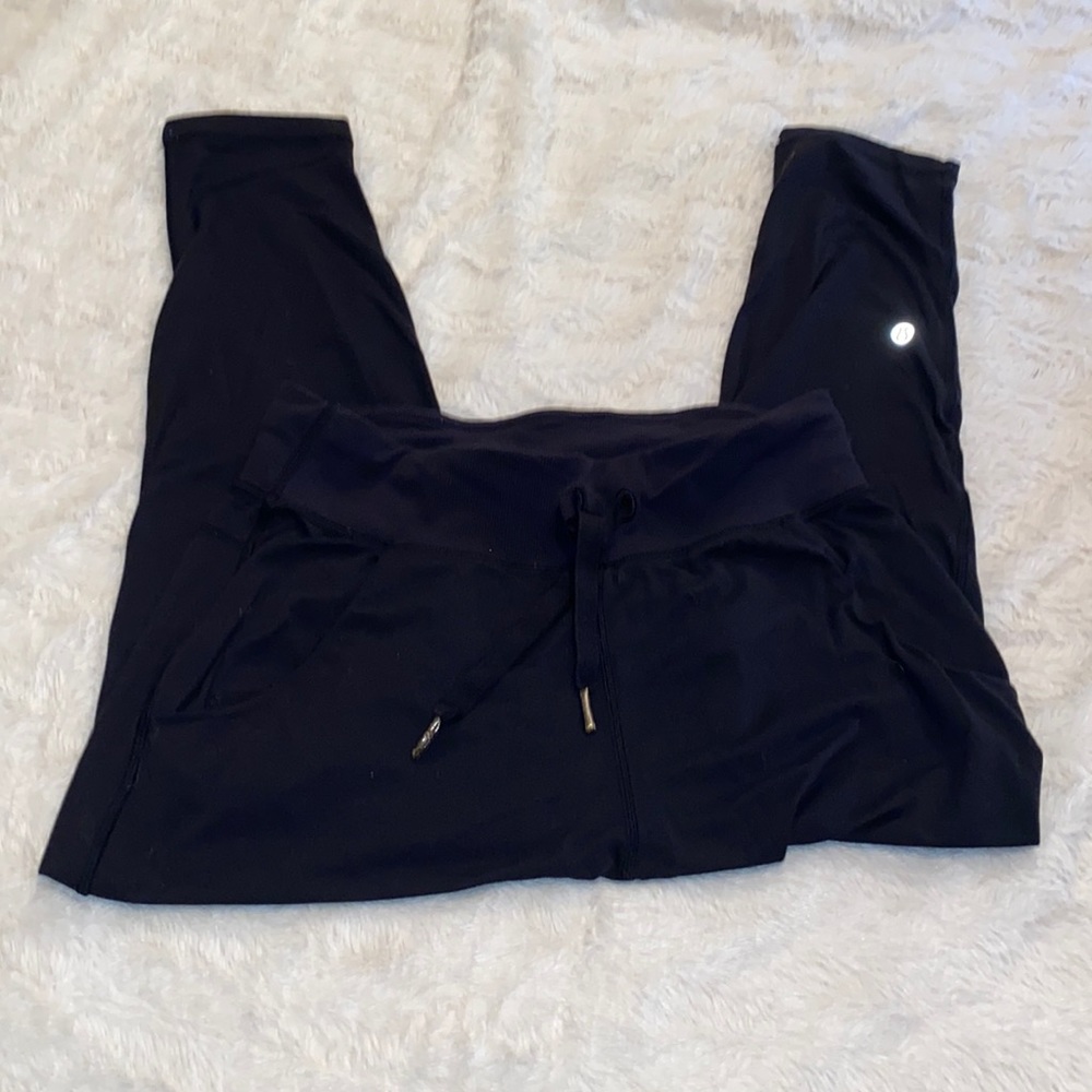 Lululemon black joggers